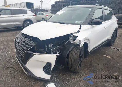 2024 Nissan Kicks Sr Xtronic Cvt z USA, uszkodzony, nr VIN 3N1CP5DV5RL478607